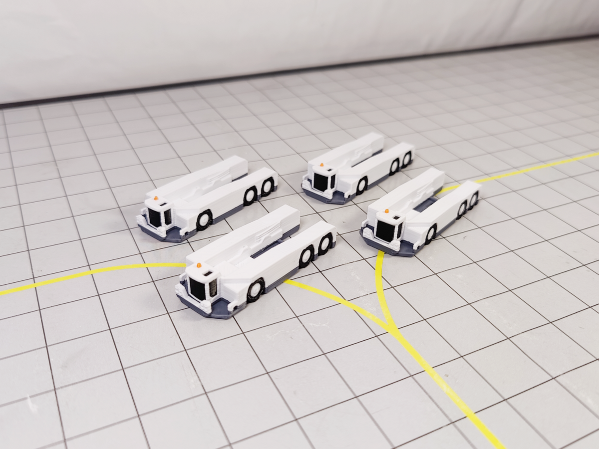 Aircraft Pushback Tugs (4x Twin Axle) Airport GSE White Models 1:200 Diorama