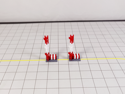 2x Red & White ILS Antenna Towers Aircraft Building Scenery Models 1:200 Scale