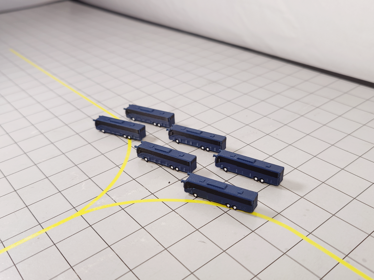 6x Twin Axle Coach/Buses Aircraft Airport GSE Set Models 1:400 Diorama - Blue