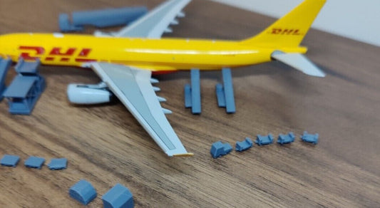 10x Wide Body Belt Loaders GSE Airport Equipment Models 1:400 Scale Diorama (Blank)