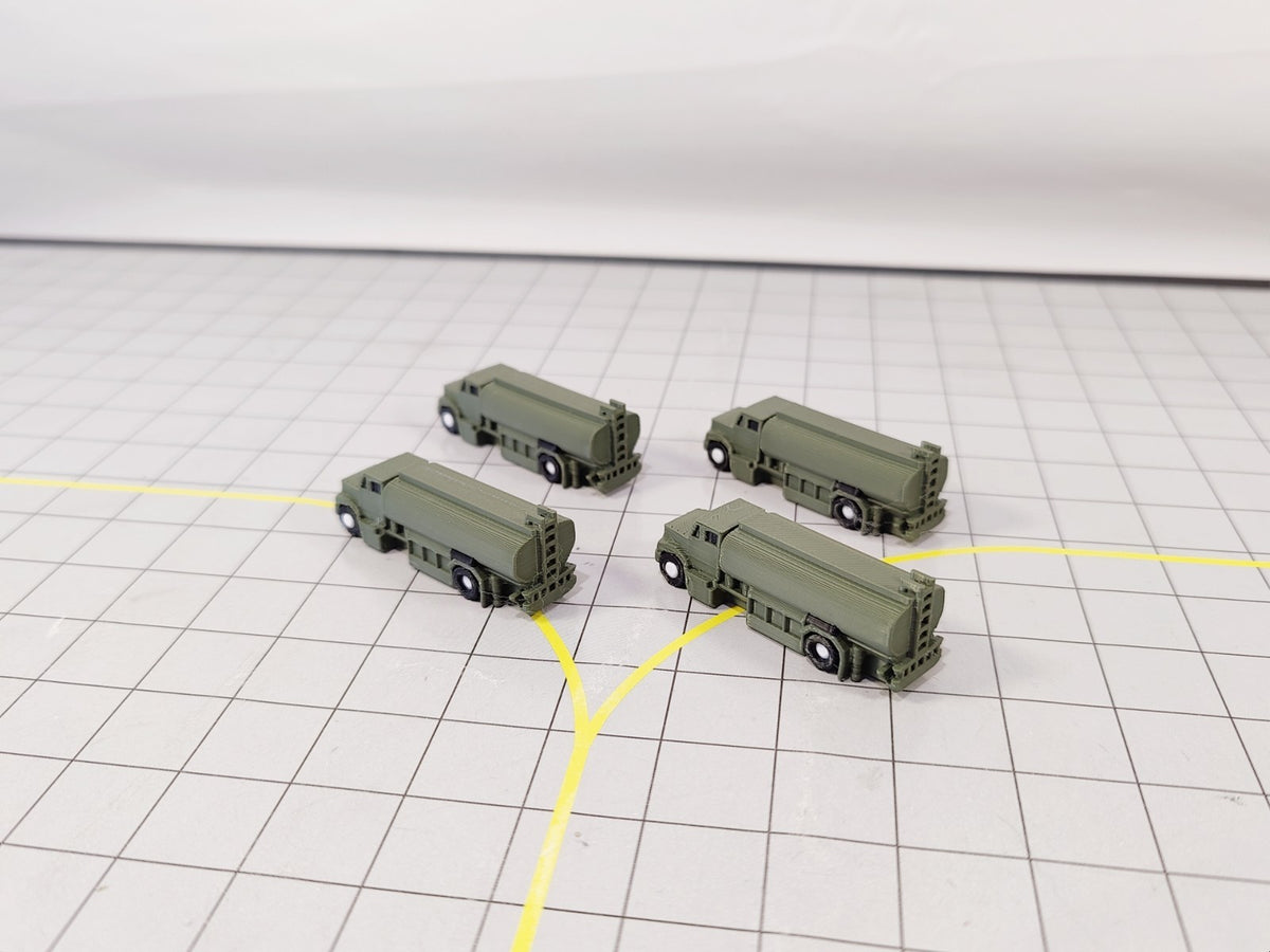 4x Refuelling Fuel Trucks US Style Airport GSE Service Vehicles 1:200 Scale