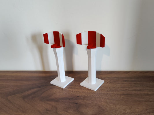 2x Red & White Small Airport Radar Towers Aircraft Building Models 1:200 Scale
