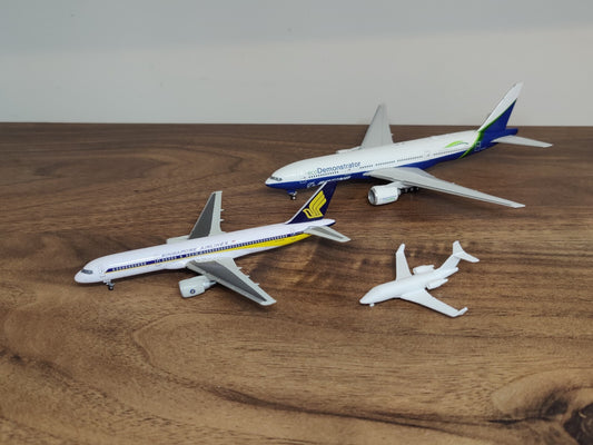 2x Bombardier Challenger CL-600 Business Private Jet Model 1:400 Scale Scenery (Blank)