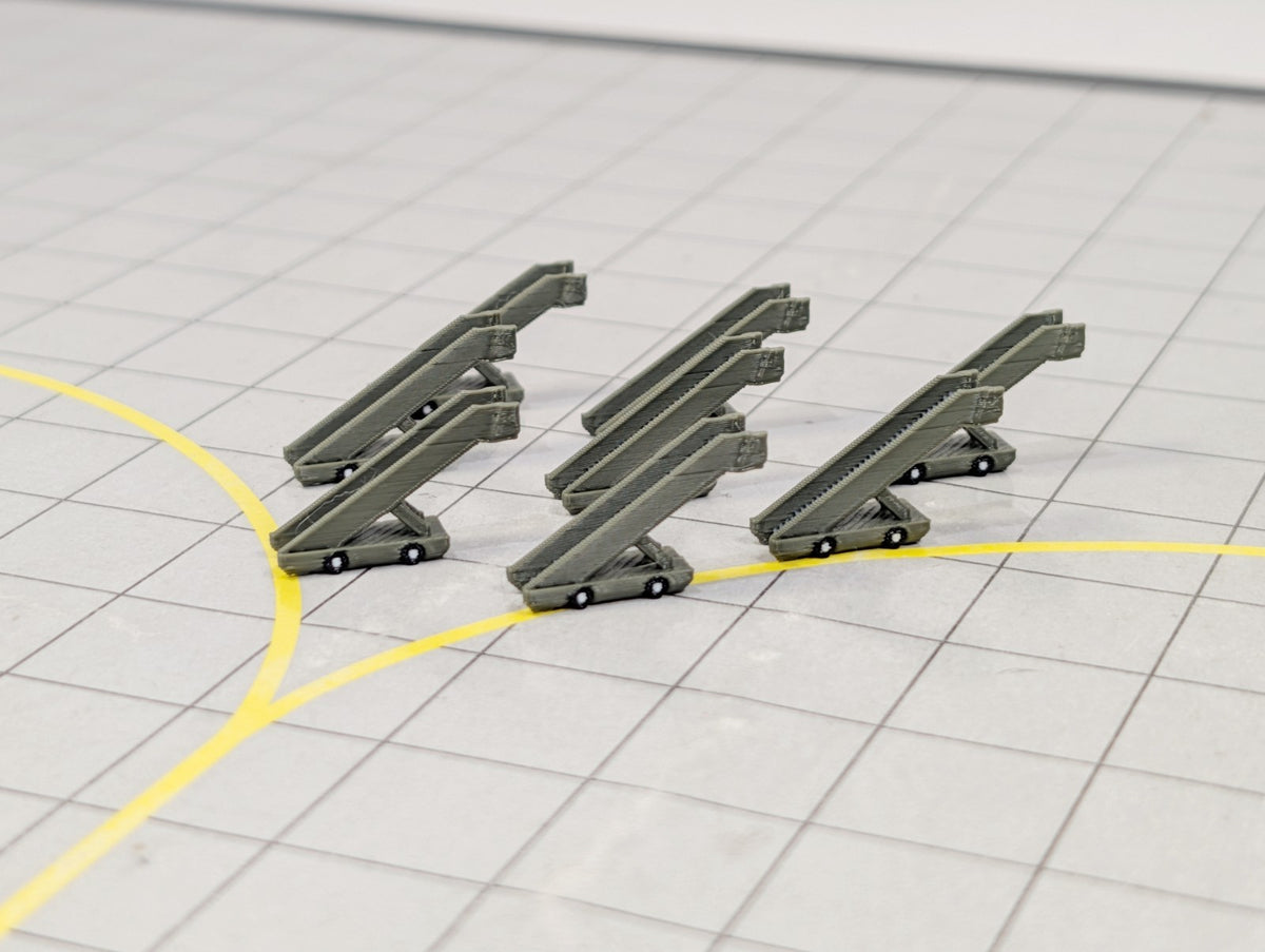 10x Widebody Aircraft Stairs Airport GSE Vehicles 1:400 Scale Diorama