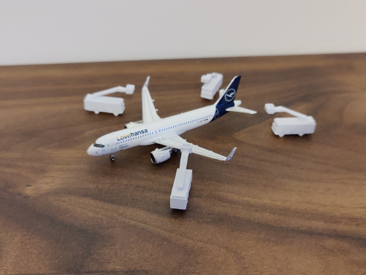 8x Aircraft De-icing Trucks GSE Ground Vehicles Models 1:400 Scale Diorama (Blank)