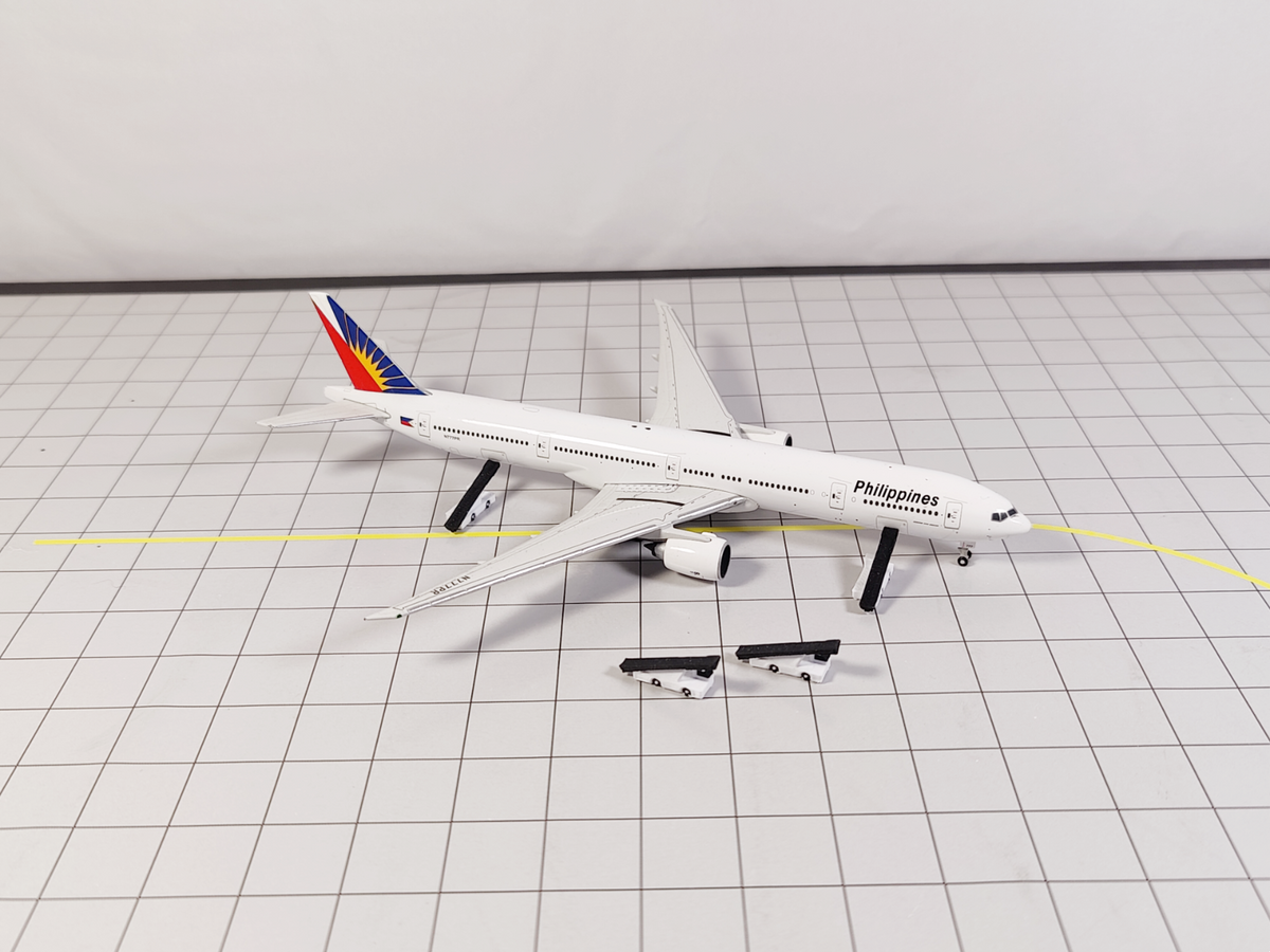 10x White Widebody Belt Bag Loaders GSE Airport Vehicles Models 1:400 Scale