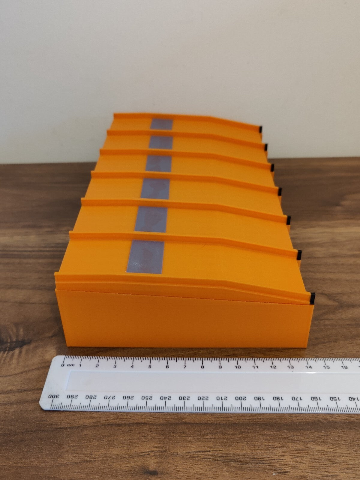 Easyjet Luton Hangar HQ Aircraft Airport Building Model 1:400 Scale Custom