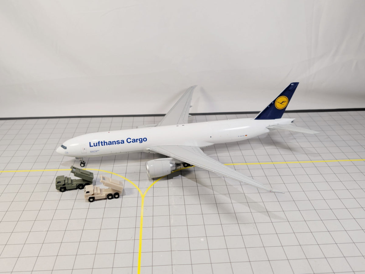 Military HIMARS Missile Launch Trucks (x4) Airport GSE Vehicles 1:200 Scale
