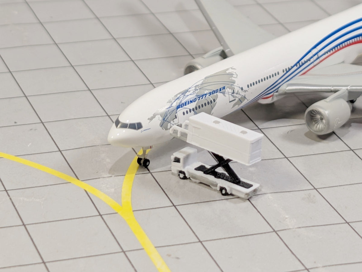 Airport Catering Trucks (x8) Aircraft GSE Vehicles 1:500 Scale - Choose Height
