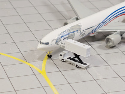 Airport Catering Trucks (x8) Aircraft GSE Vehicles 1:500 Scale - Choose Height