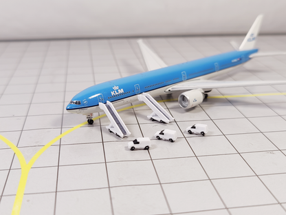 10x White Small Engineering Vans Airport GSE Vehicles Models 1:500 Scale Diorama
