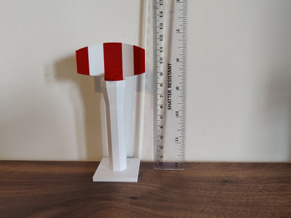 2x Red & White Small Airport Radar Towers Aircraft Building Models 1:200 Scale