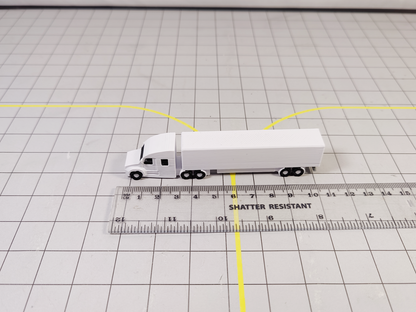 4x Trucks US style (Rotating) Airport GSE Service Vehicles 1:200 Scale Diorama