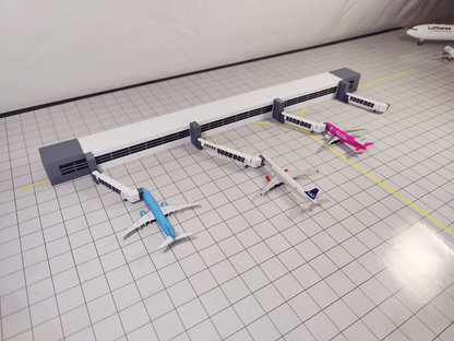 Regional Airport Terminal Building + Extending Bridges Model 1:500 Scale Diorama