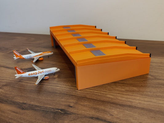 Easyjet Luton Hangar HQ Aircraft Airport Building Model 1:400 Scale Custom
