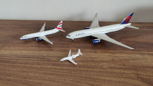 3x Embraer Phenom 300 Business Jet Models Airport Scenery Diorama 1:400 Scale (Blank)