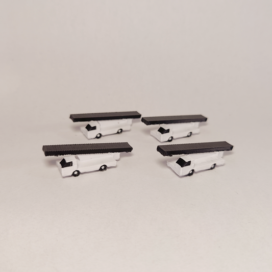 4x White Narrowbody Belt Bag Loaders GSE Airport Vehicles Models 1:200 Scale