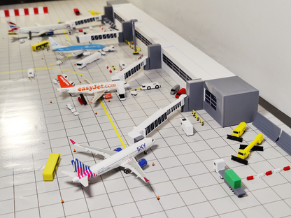 Regional Airport Terminal Building + Extending Bridges Model 1:500 Scale Diorama