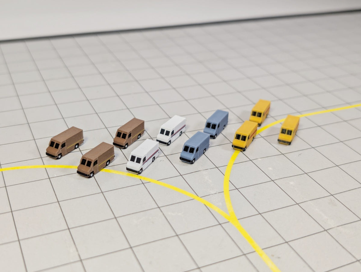 10x Courier Delivery Step Vans US Style Airport GSE Vehicles 1:400 Scale