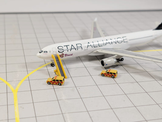 Airport Airfield Operations Land Rover 4x4 Cars (x10) GSE Vehicles 1:400 Scale