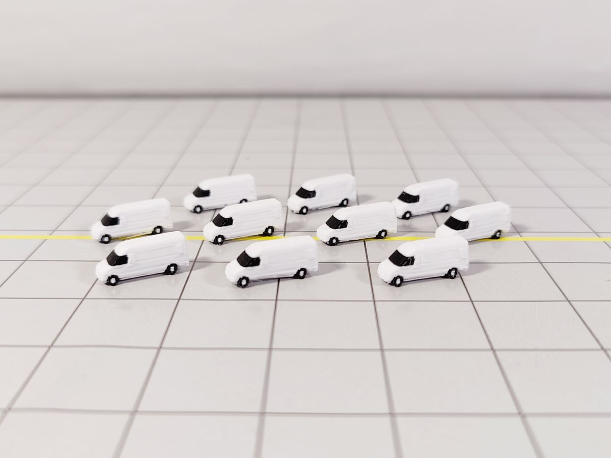 10x Courier Sprinter Vans Cargo Airport Aircraft Vehicles 1:400 Scale