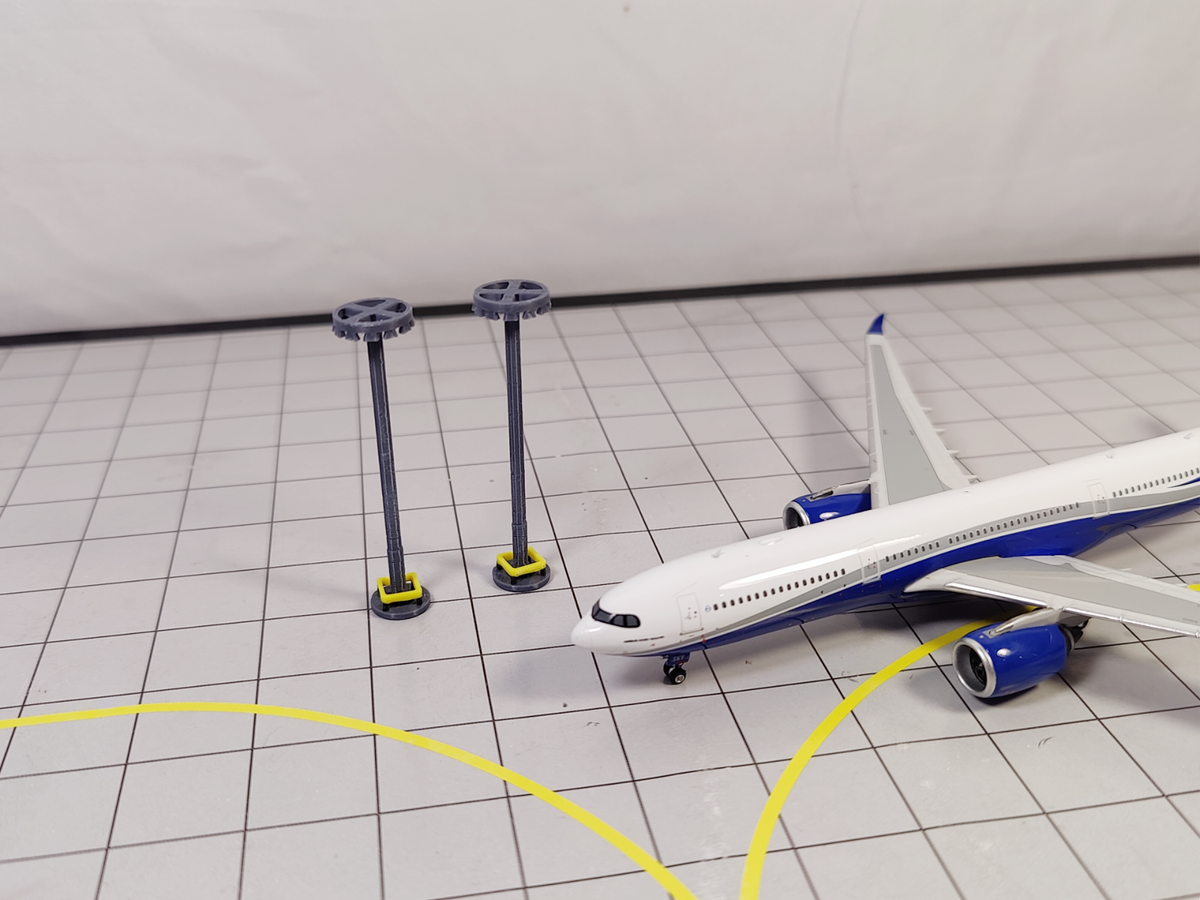 AIRPORT FLOODLIGHTS x10 Red/White Lights Building Models 1:400 Scale Diorama - White