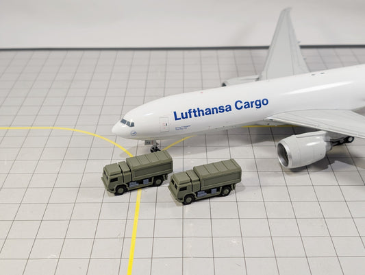 Military Transport Trucks (x4) Airport GSE Army Vehicles 1:200 Scale Diorama