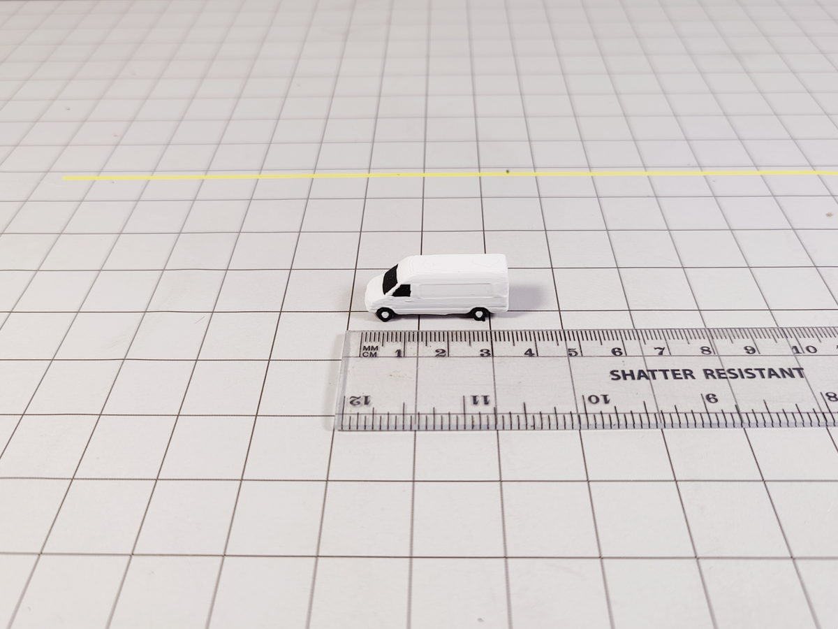 5x Courier Sprinter Vans Cargo Airport GSE Aircraft Vehicles 1:200 Scale