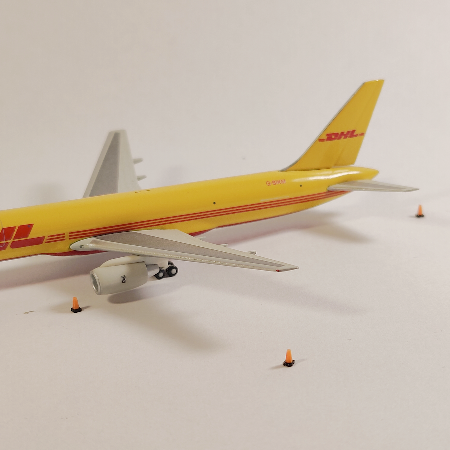40x Orange Airport Traffic Cones Aircraft GSE Vehicle Model 1:400 Scale Diorama