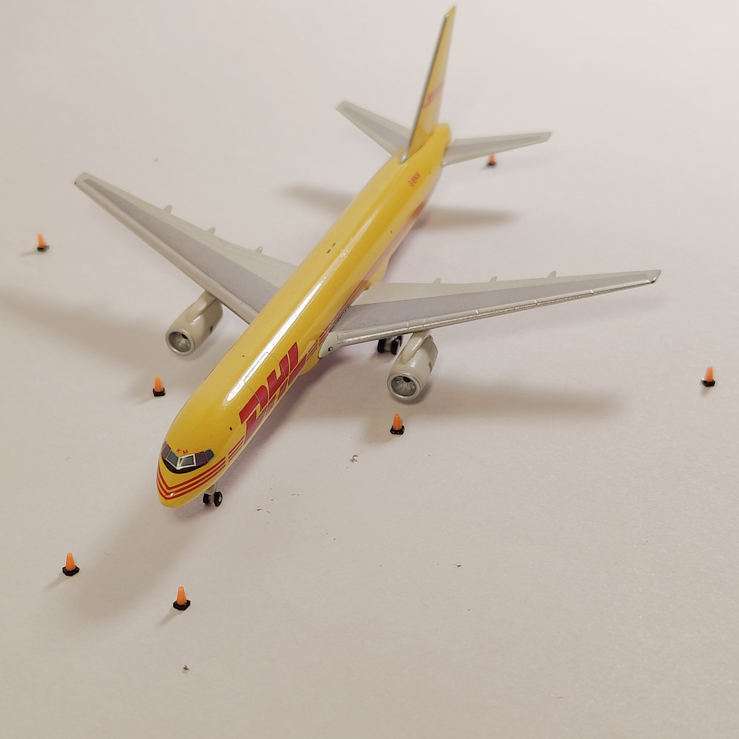 40x Orange Airport Traffic Cones Aircraft GSE Vehicle Model 1:400 Scale Diorama
