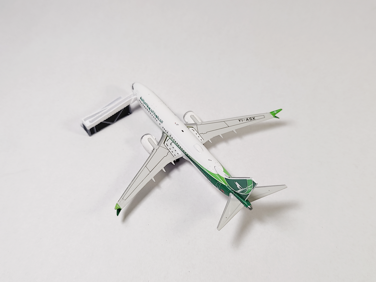 6x Passenger Boarding Ramps Narrowbody Aircraft Airport GSE Models 1:400 Diorama