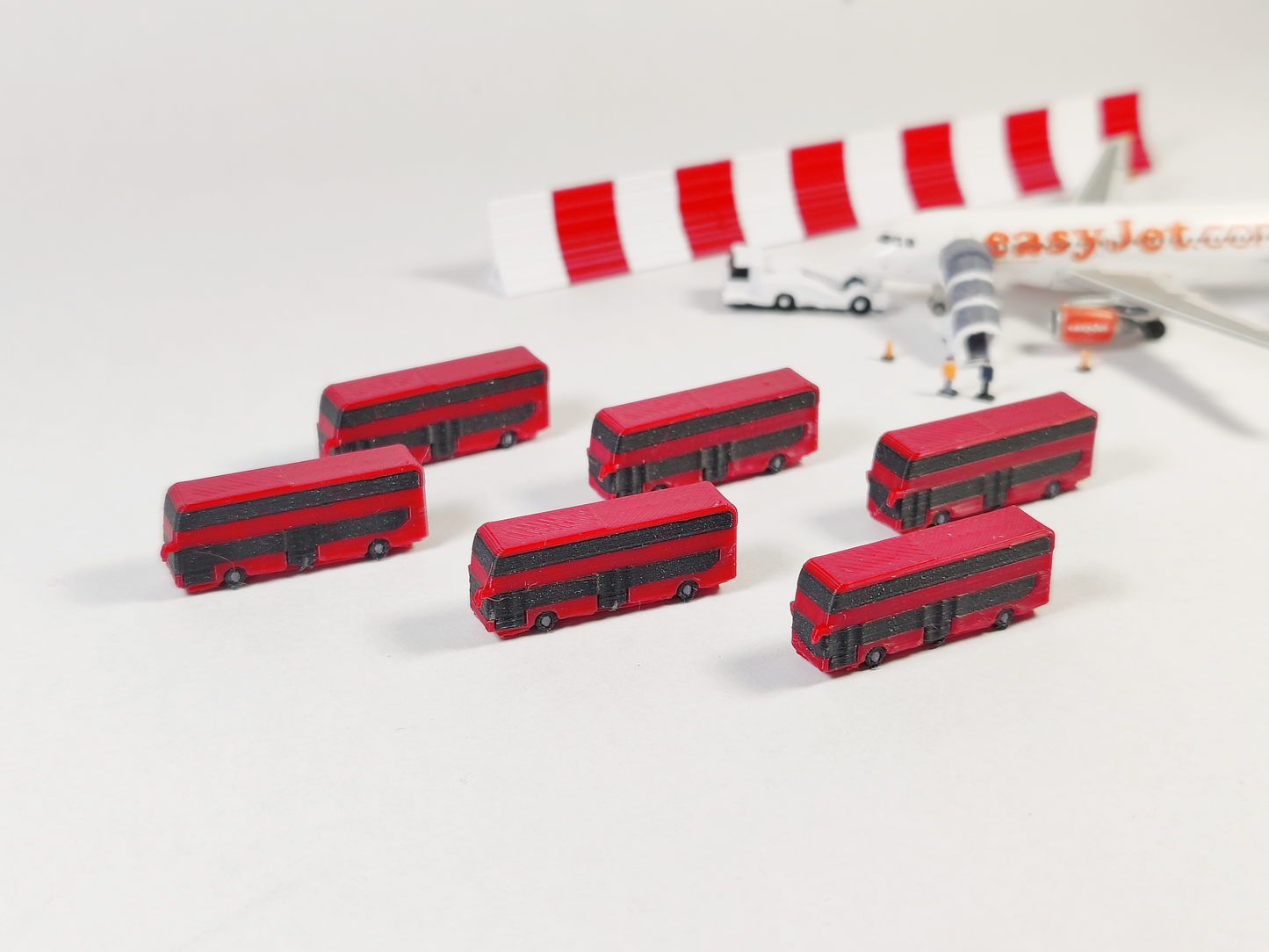 6x Double Deck Buses London Aircraft Airport GSE Set Models 1:400 Diorama