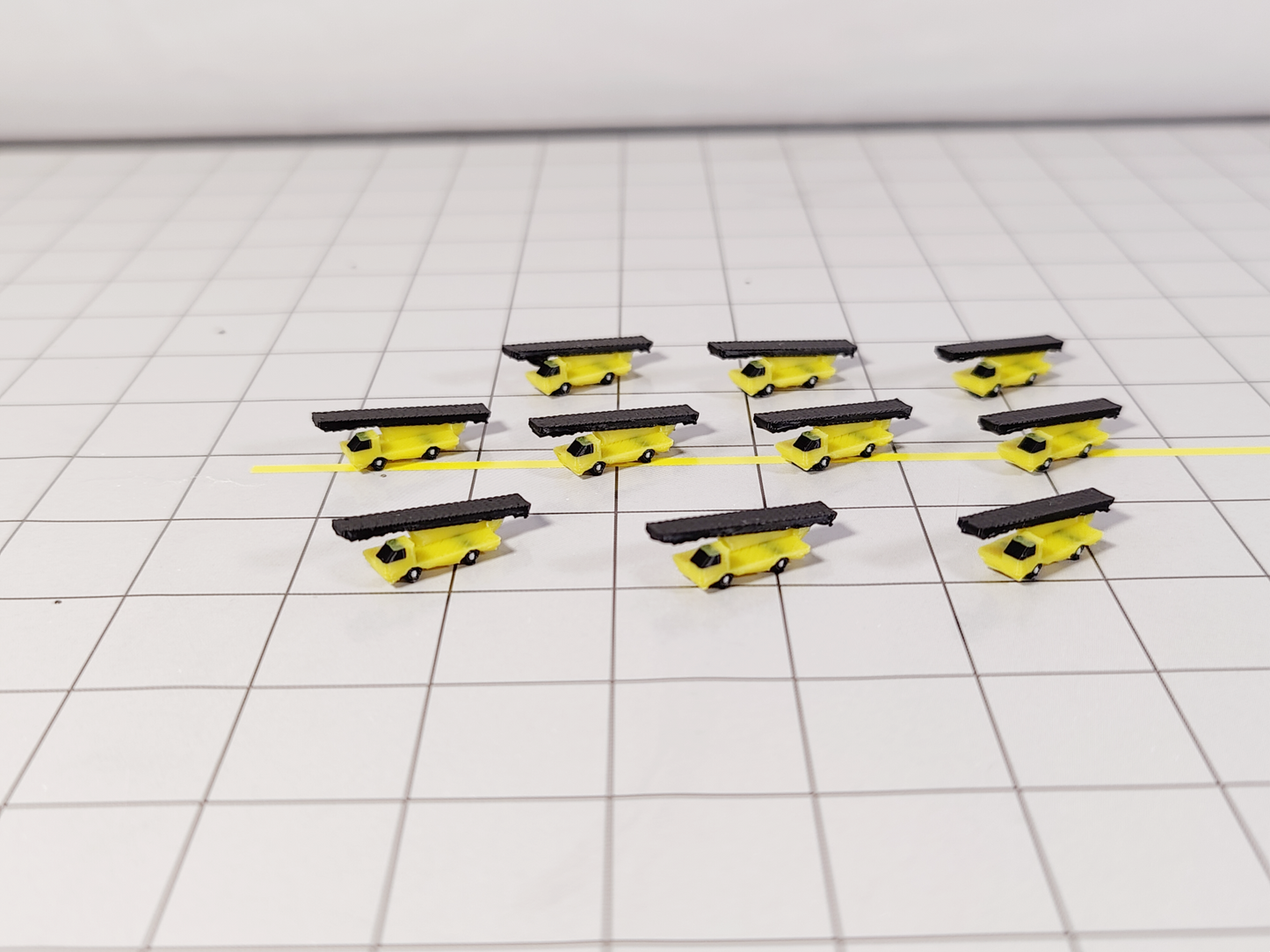 10x Narrowbody Belt Baggage Loaders GSE Airport Vehicles Models 1:400 Scale
