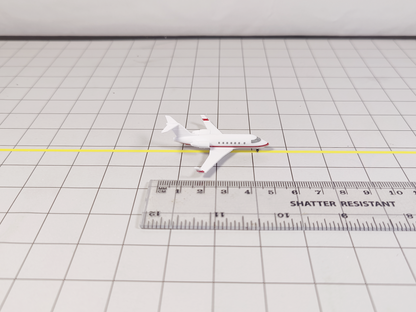 2x Bombardier Challenger CL-600 Business Private Jet Models 1:400 Scale Diorama