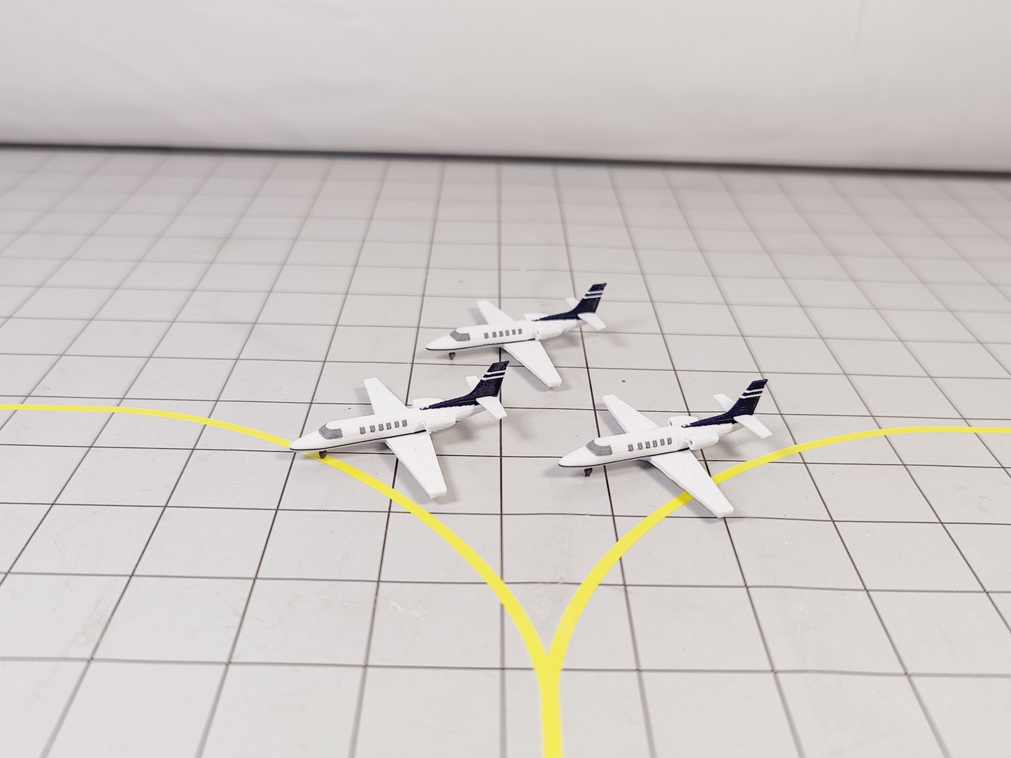 3x Cessna Citation 550 Business Private Jet Models 1:400 Scale Airport Diorama
