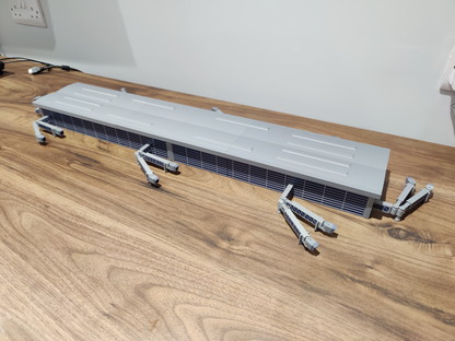 LARGE AIRPORT TERMINAL BUILDING (1:400 Scale) + EXTENDING BRIDGES Model Diorama