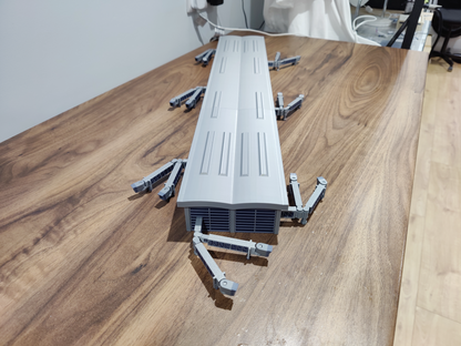 LARGE AIRPORT TERMINAL BUILDING (1:400 Scale) + EXTENDING BRIDGES Model Diorama
