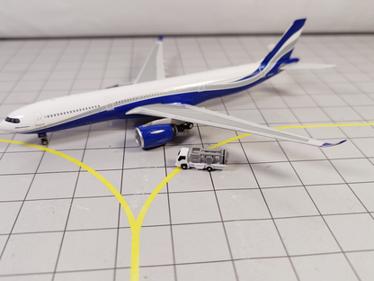 8x REFUELLING FUEL HOSE TRUCKS Airport GSE Service Vehicles 1:400 Scale Diorama
