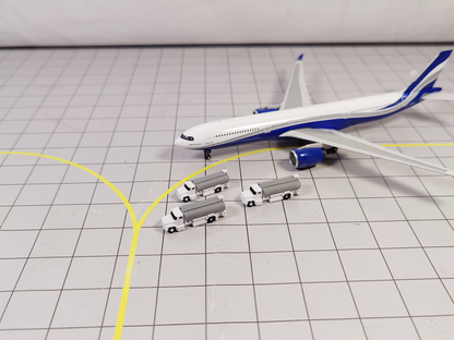 8x REFUELLING FUEL TRUCKS US Style Airport GSE Service Vehicles 1:400 Scale