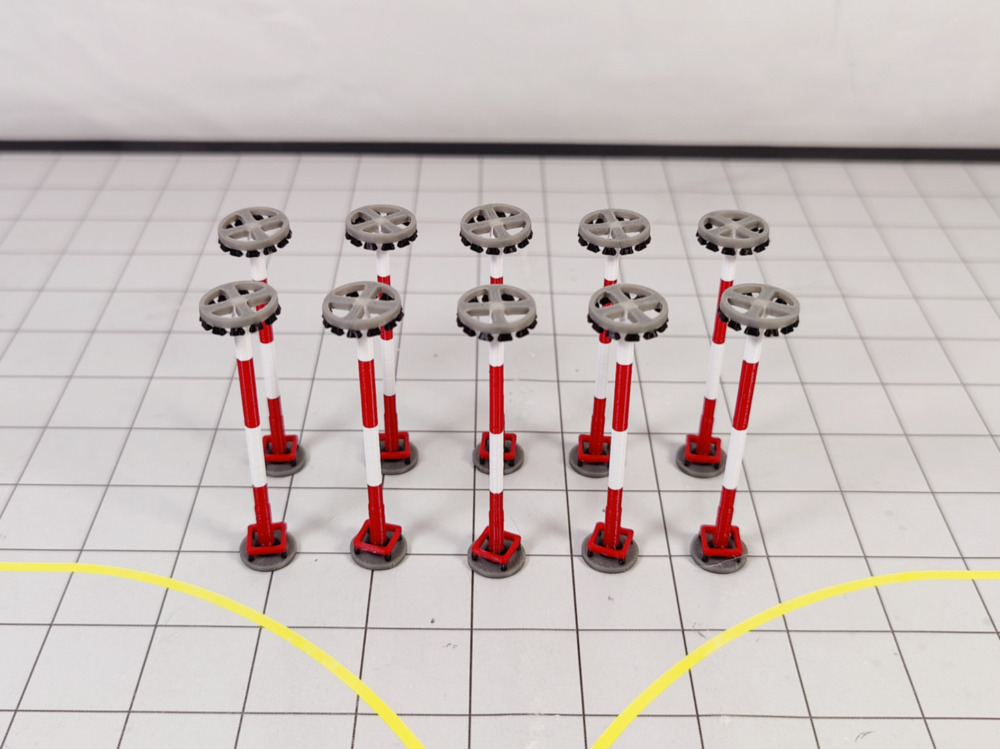 AIRPORT FLOODLIGHTS x10 Red/White Lights Building Models 1:400 Scale Diorama