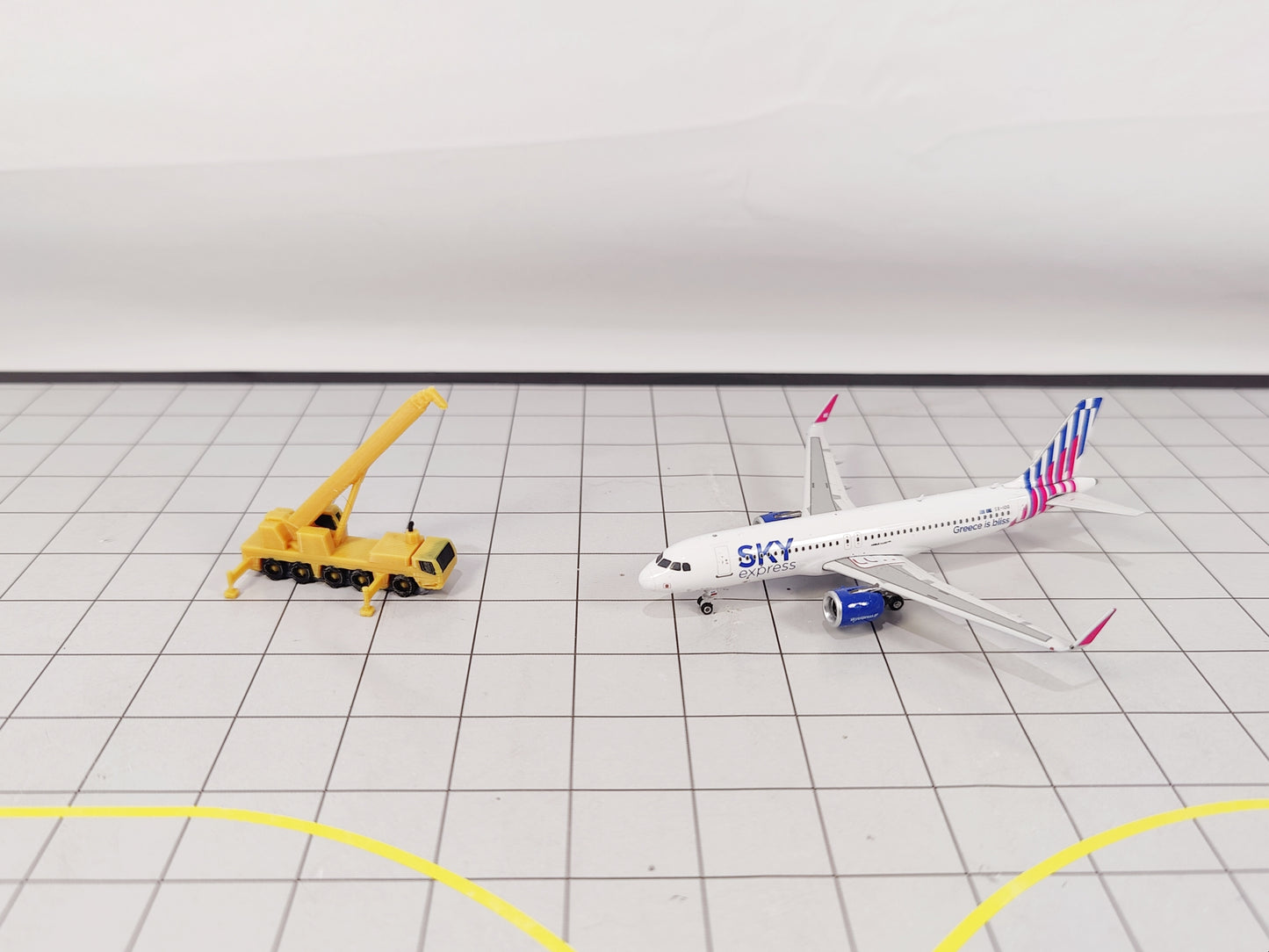 5x CRANE TRUCK Airport Construction Site GSE Vehicle Scenery Models 1:400 Scale