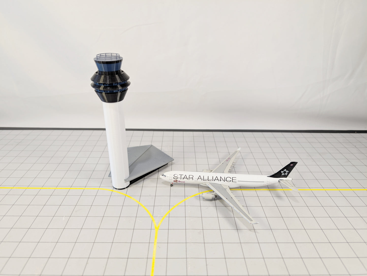 MANCHESTER AIRPORT ATC Air Traffic Control Tower 1:400 Scale Building Model