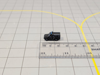 SWAT POLICE Armoured Vehicle/Truck (x8) Airport GSE Vehicles 1:400 Scale Scenery