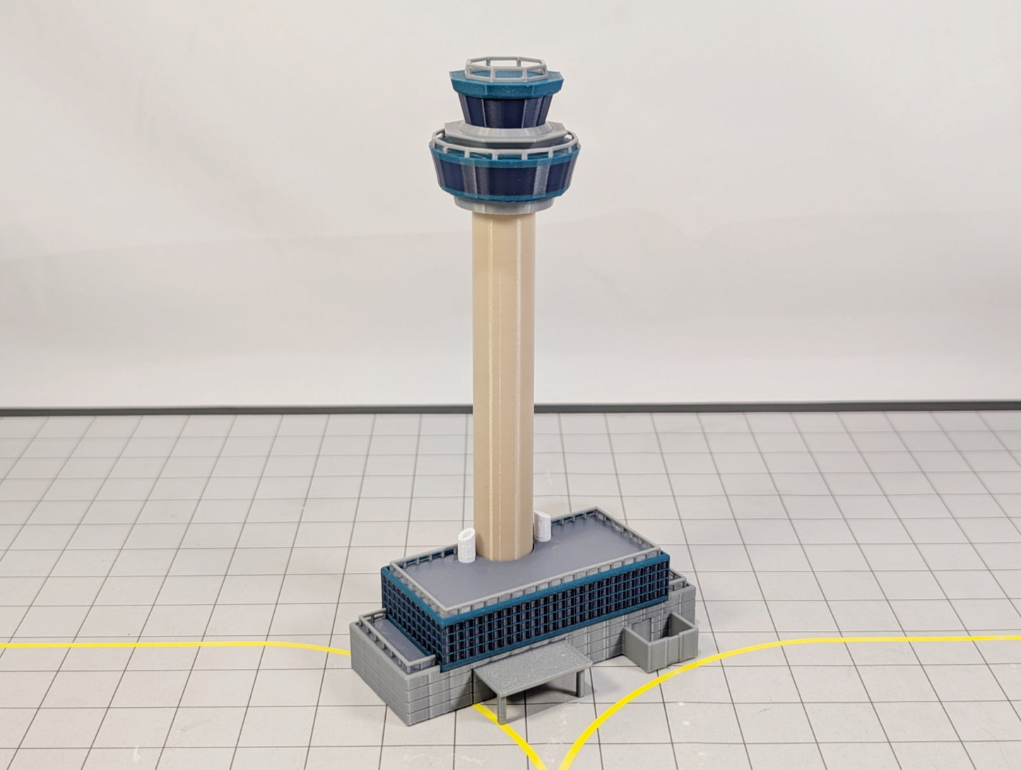 LONDON STANSTED AIRPORT ATC Air Traffic Control Tower 1:400 Scale Building Model