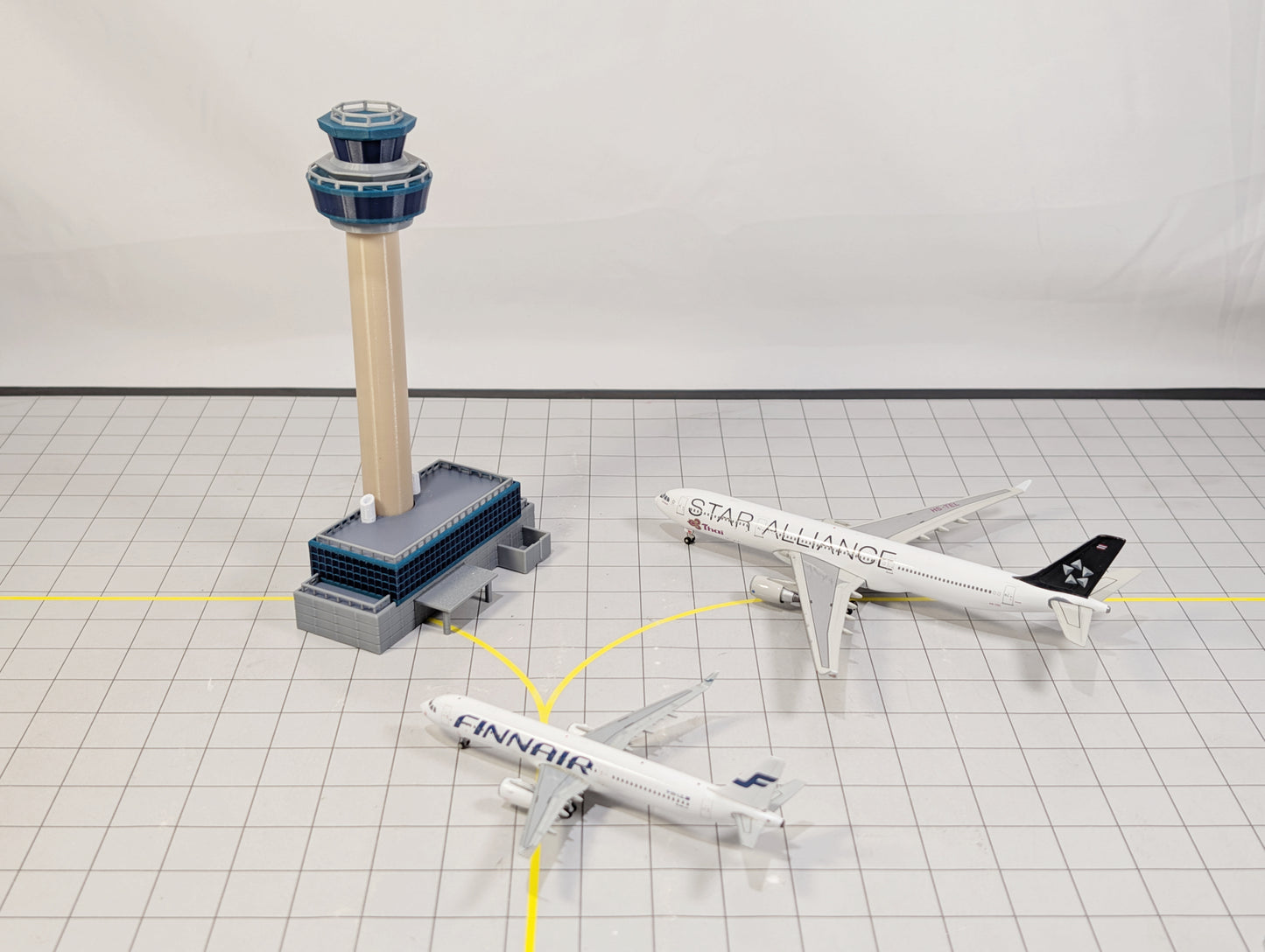 LONDON STANSTED AIRPORT ATC Air Traffic Control Tower 1:400 Scale Building Model