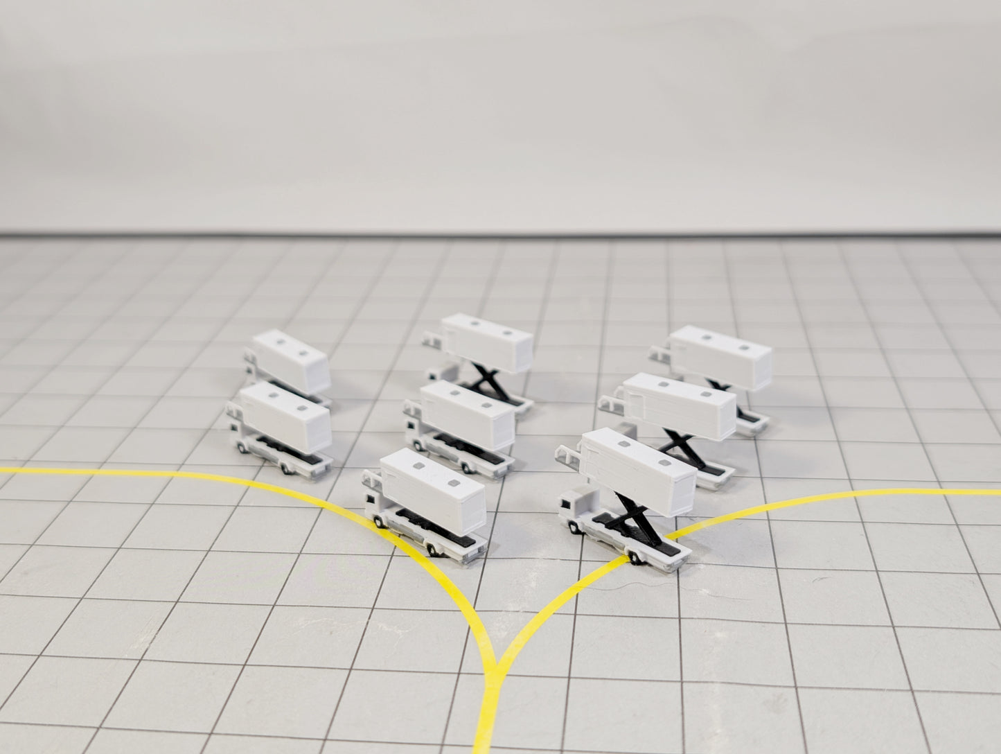 AIRPORT CATERING TRUCKS (x8) Aircraft GSE Vehicles 1:400 Scale - Choose Size